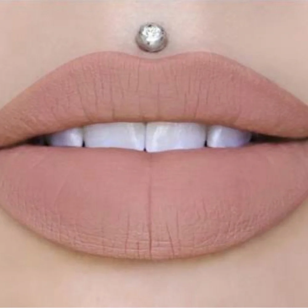 Jeffree Star stays js